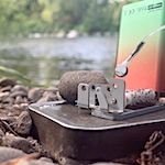 Vibration motor playing musical box tines